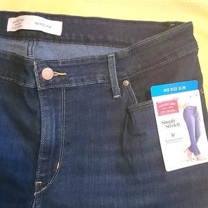 Levi's Strauss mid rise slim plus denim size 18M